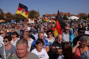 Seguidores de AfD durante un acto de campaña en Turingia