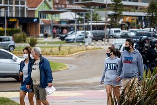 Qué debemos hacer para evitar un rebrote de los contagios tras superar la tercera ola