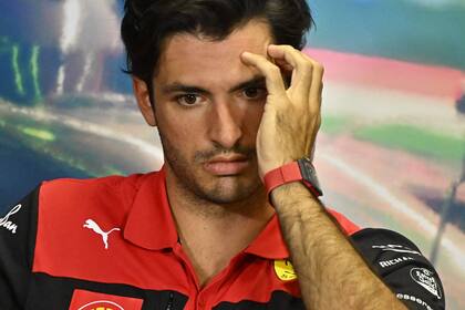 Según Carlos Sainz, “se quema más combustible para calentar las gomas"