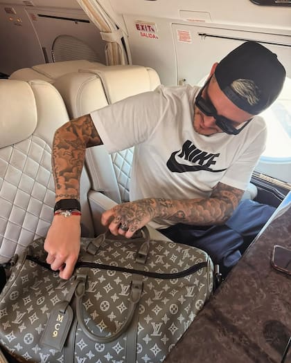 Según contó Yanina Latorre, Mauro habría pagado 300.000 dólares el avión privado a Milán (Foto: Instagram @mauroicardi)