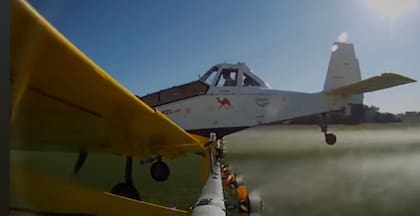 Según dice, en su haber tiene más de 700.000 hectáreas trabajadas, a razón de 15.000 por año; aunque había campañas de más 25.000