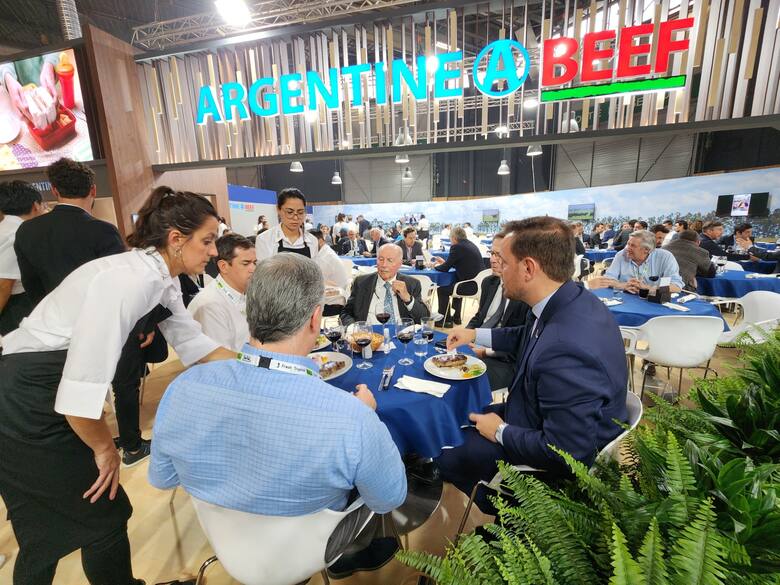 Argentina apuesta fuerte en Sial París: la carne vacuna se luce en la feria mundial de alimentos