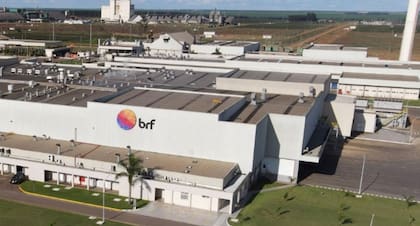 Según dijeron, en caso de ser aprobada, BRF se convertirá en una subsidiaria 100% propiedad de Marfrig, que pasará a llamarse MBRF Global Foods Company SA