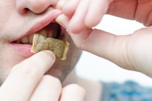 Un toxicólogo advirtió sobre los riesgos de consumir bolsas de nicotina: “No está autorizado, pero tampoco prohibido”