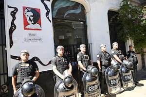 Desalojaron un edificio de la Iglesia Ortodoxa Rusa que estaba usurpado desde 1999