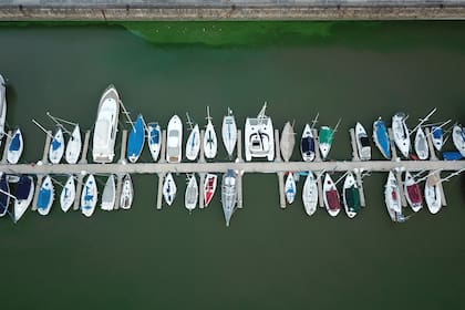 Vista del agua en Puerto Madero