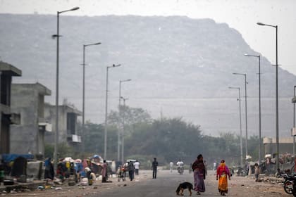 Según el ingeniero jefe para East Delhi, Arun Kumar, la montaña mide ya más de 65 metros y cada año crece casi 10 más