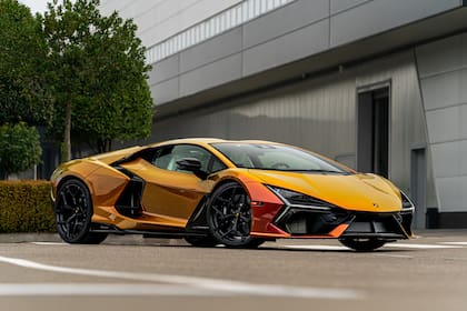 Según el modelo, el precio de un Lamborghini nuevo podría ir desde los US$200 mil hasta los US$5 millones