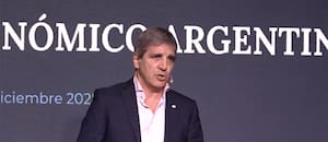 Caputo prometió avisos, pero las multas a personas y pymes subirán más de 100.000%