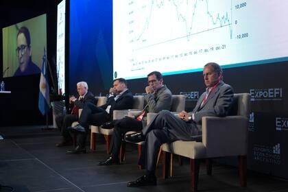 Según Fausto Spotorno y Camilo Tiscornia, el año cerrará con una inflación del 160%