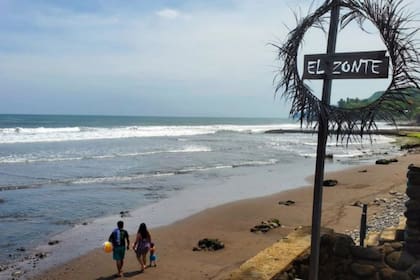Según la app de Bitcoin Beach, en la playa de El Zonte son unos 25 los comercios que aceptan el pago con bitcoin, si bien hay decenas más en otros puntos del país