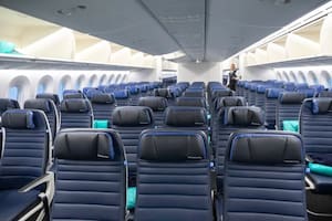 Una exazafata reveló cuál es el peor asiento en un avión para el cuidado de la piel
