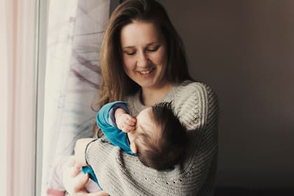 Según la IA, el trasfondo histórico, la sonoridad distintiva y la conexión con virtudes o significados positivos podría hacer que algunos nombres para niños vuelvan a usarse (Freepik)