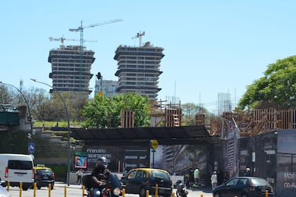 Según la ley, las obras privadas deben realizarse entre las 7.00 y las 20.00 de lunes a viernes, y de 8.00 a 13.00 los sábados