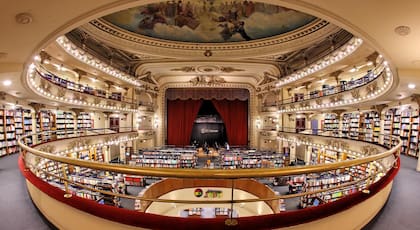 Según la revista National Geographic, El Ateneo Grand Splendid es la librería más linda del mundo