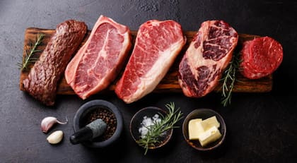 Según la tradición, los católicos no comen carne roja el Viernes Santo