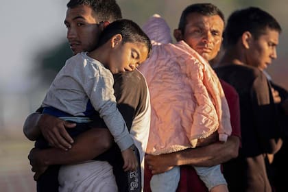 Según las autoridades, los migrantes deben decidir voluntariamente si quieren ir otros lugares (Archivo)