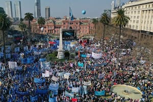 Alberto Fernández llamó a los movimientos sociales y la marcha de apoyo quedó suspendida