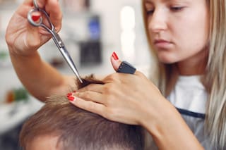 Cuáles son los mejores días para cortarse el pelo en marzo de 2026