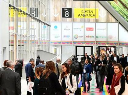 Según los organizadores, la Sial París es el evento de la industria alimentaria más grande del mundo y “tiene como objetivo unir el ecosistema en torno a las principales transformaciones que tienen lugar en la industria alimentaria”.