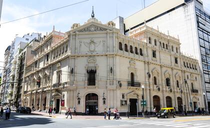 Según los planes, por la entrada de la calle Libertad habrá una librería teatral, y por la Avenida Córdoba, un café/bar