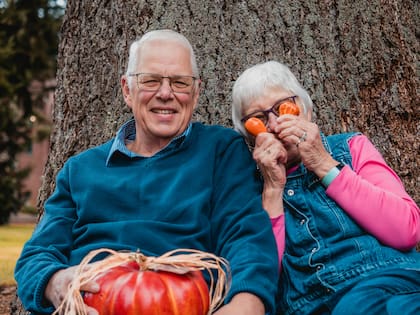 Según Marian Hannan, una reconocida epidemióloga de la Facultad de Medicina de Harvard, las personas se vuelven más bajas al envejecer (Foto de carácter ilustrativo: PEXELS)