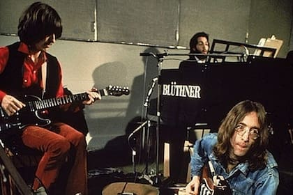 Harrison, McCartney y Lennon durante la grabación de Let It Be