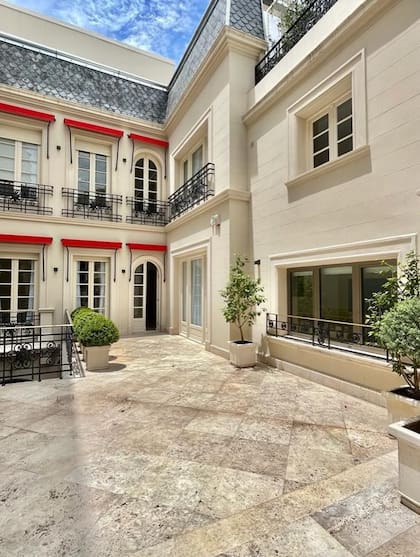 Según se conoció, Pampita paga US$15.000 mensuales