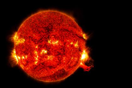 Según se estima, dentro de mil millones de años el sol crecerá tanto que hará que la tierra deje de ser habitable