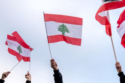 Según se indicó en un comunicado conjunto, la tregua acordada entre Israel y Líbano queda supeditada a condiciones que deberá cumplir Hezbollah (AP Foto/Julia Demaree Nikhinson, Archivo)