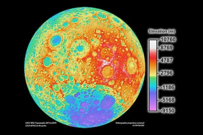 Según Shcherbakov y Vasin, el choque de los meteoritos contra la Luna sólo abolla ligeramente la capa del blindaje que se encuentra por debajo del polvo de la superficie y como resultado deja pozos que no superan los cuatro kilómetros de profundidad