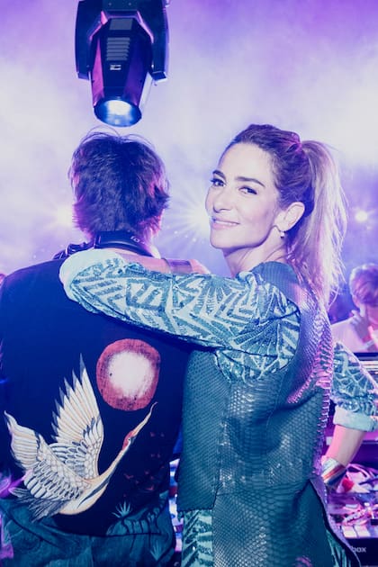 Según sus palabras, su hijo empezó a pasar música durante la pandemia, pidiéndole algunos pocos tips,