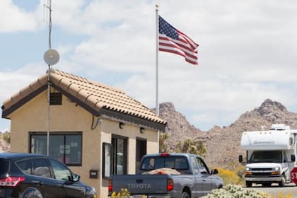 Según trabajadores del sistema, numerosos visitantes extranjeros optan por no ingresar cuando se les informa que deberán pagar tarifas más altas