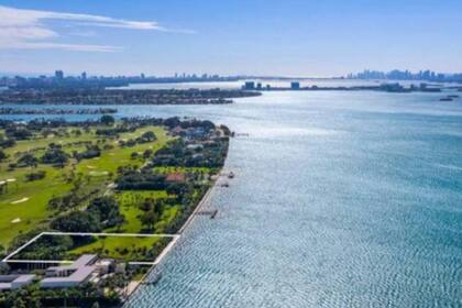 Según trascendió, la parcela que Iglesias vendió a Trump es el lote número 4 del exclusivo complejo inmobiliario Indian Creek Village y tiene una superficie de 7200 metros cuadrados