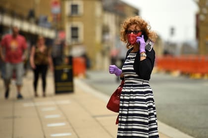 Según un estudio publicado en el sitio web medRxiv, el 80% de los contagios podría ser causado por entre el 10% y el 20% de los infectados