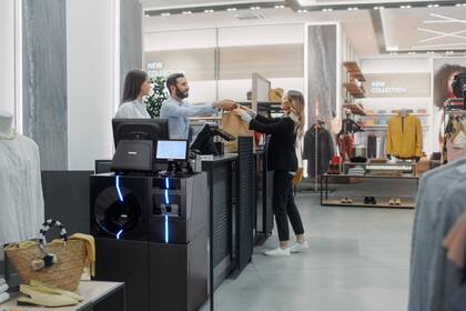 Según un informe de WGSN, el 68 % de los consumidores globales están priorizando estilos atemporales y versátiles por encima de las modas pasajeras