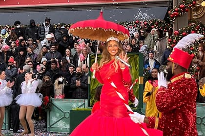 Según un reporte de Forbes, Mariah Carey recibió alrededor de 70 millones de dólares en regalías desde que la canción se lanzó por primera vez en 1994