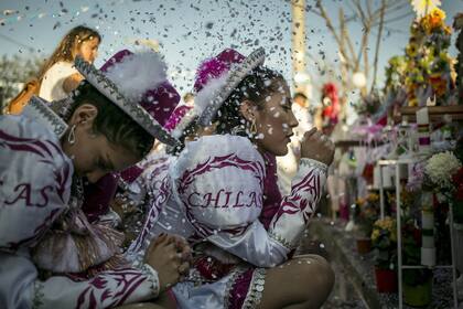 "Urkupiña, devoción a la Virgen que siempre cumple", segundo premio en categoría general, de Marcos Mattos. Celebración que bolivianos y argentinos hacen desde hace treinta años en Córdoba
