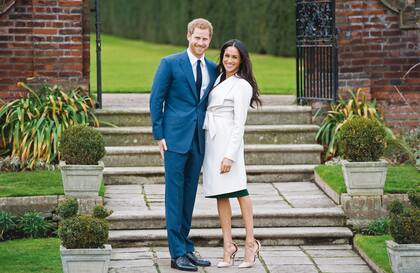 Seis días antes de su casamiento con el príncipe Harry, la futura princesa se comunica a través de su vestuario; prefiere la moda sustentable y a los diseñadores que promocionan la conciencia social