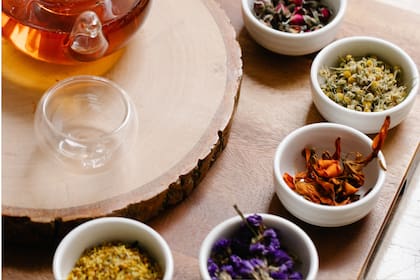 Seis hierbas con propiedades medicinales para cuidar la salud del hígado y prevenir enfermedades