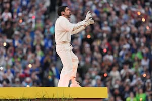 Seis poderosos mensajes de Bad Bunny durante su actuación en el Super Bowl