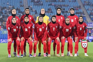 Selección femenina de fútbol de Irán vuelve tras pedir asilo algunas jugadoras, dicen medios iraníes