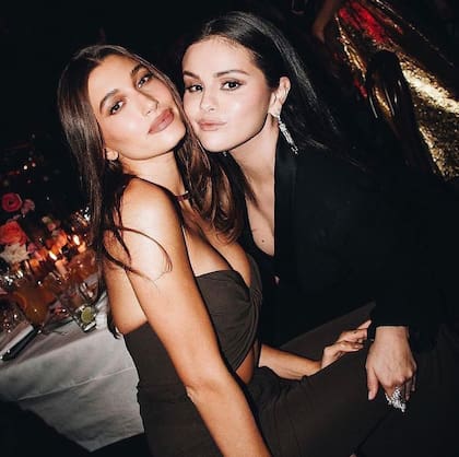 Selena Gomez y Hailey Bieber posaron juntas