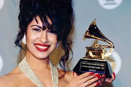 Selena Quintanilla murió a los 23 años tras ganar un Grammy y publicar cuatro álbums de estudio