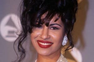 Selena Quintanilla Pérez nació en 1971 y comenzó su carrera de cantante a los 10 años.