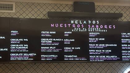 Señalética de la Heladería Dellaostia. Fuente: Leandro Rincón
