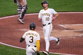 Sencillo decisivo de Nick Yorke impulsa a los Piratas 3 a 2 sobre los Orioles