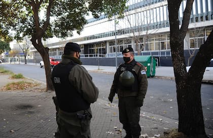 Gendarmería custodió los alrededores de la sede de los tribunales rosarinos