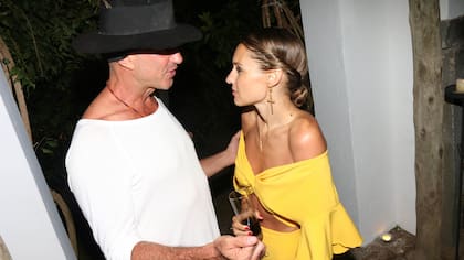 Separada de Pico Mónaco, Pampita se mostró muy cerca de Alan Faena en un evento de Norton en Punta del Este