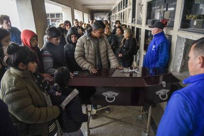 Sepelio del menor Lucas, que fue baleado en Rosario - Marcelo Manera/LA NACION